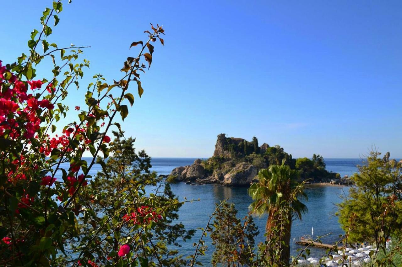 Relax House Villa Giardini Naxos Exterior photo